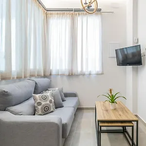apt-estudio-dona-ines-centro-andra.hotelsinnerja.org/